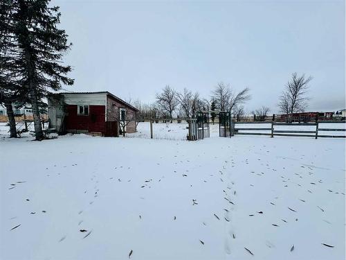 145 6 Street, Stirling, AB - Outdoor