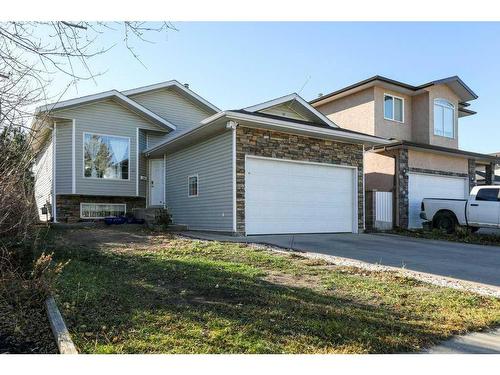 46 St James Crescent North, Lethbridge, AB - Outdoor With Facade