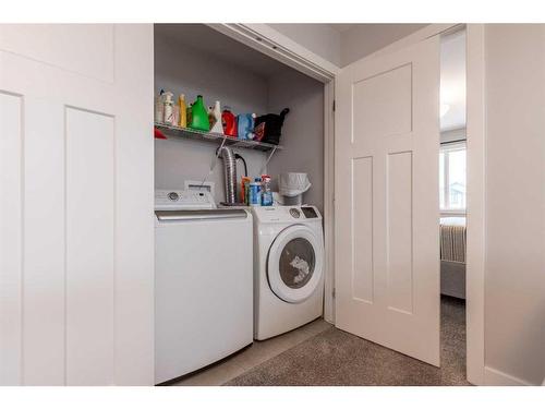 875 Miners Boulevard West, Lethbridge, AB - Indoor Photo Showing Laundry Room