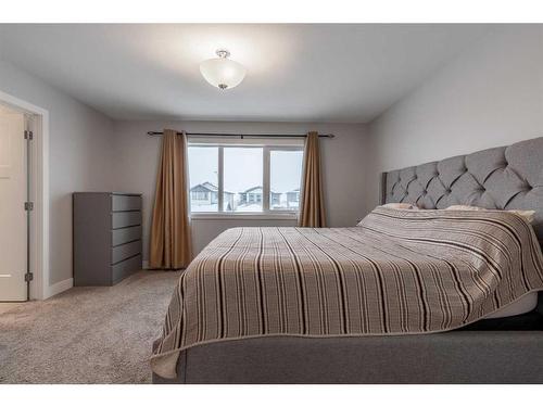 875 Miners Boulevard West, Lethbridge, AB - Indoor Photo Showing Bedroom