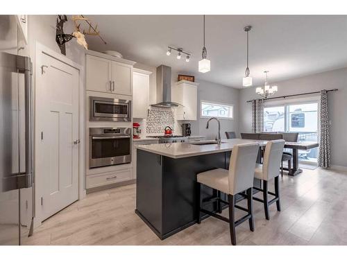 875 Miners Boulevard West, Lethbridge, AB - Indoor Photo Showing Kitchen With Upgraded Kitchen