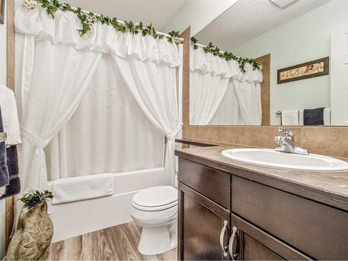 248 Squamish Court West, Lethbridge, AB - Indoor Photo Showing Bathroom