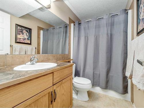 248 Squamish Court West, Lethbridge, AB - Indoor Photo Showing Bathroom