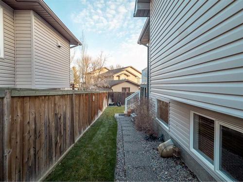 248 Squamish Court West, Lethbridge, AB - Outdoor With Exterior