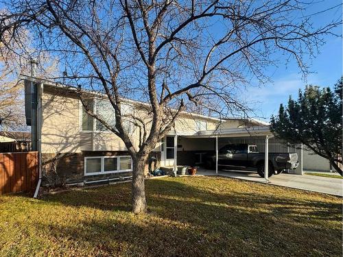 18 Sheridan Place West, Lethbridge, AB - Outdoor