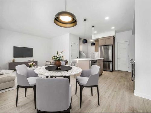 714 Violet Place West, Lethbridge, AB - Indoor Photo Showing Dining Room