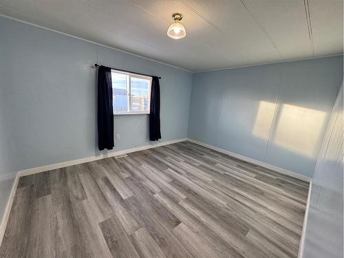 310 11 St, Fort Macleod, AB - Indoor Photo Showing Other Room