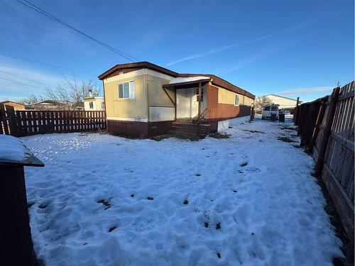 310 11 St, Fort Macleod, AB - Outdoor With Exterior