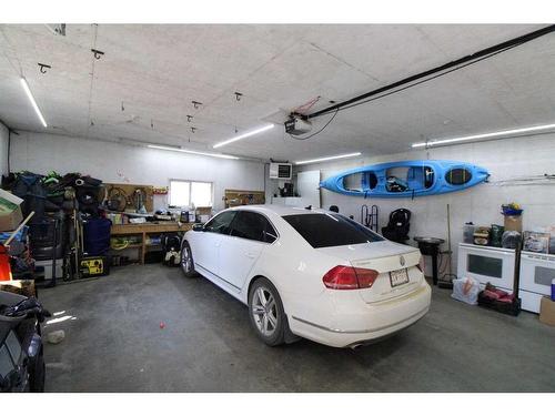 An034 Hays Road 10N, Rural Taber, M.D. Of, AB - Indoor Photo Showing Garage