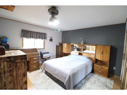 An034 Hays Road 10N, Rural Taber, M.D. Of, AB - Indoor Photo Showing Bedroom