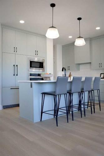 2710 43Rd Street West, Lethbridge, AB - Indoor Photo Showing Kitchen