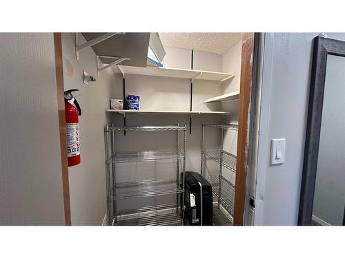 308-3910 23 Avenue South, Lethbridge, AB - Indoor With Storage