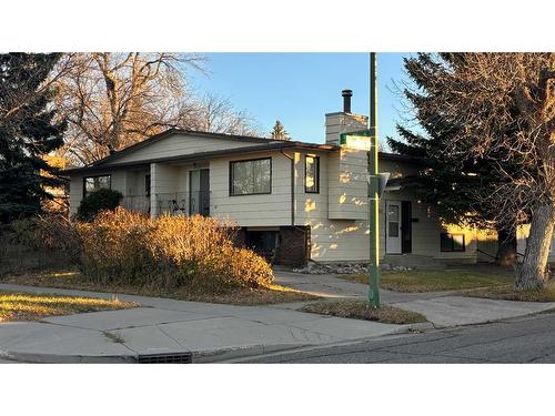 649 10 Street South, Lethbridge, AB - Outdoor With Facade