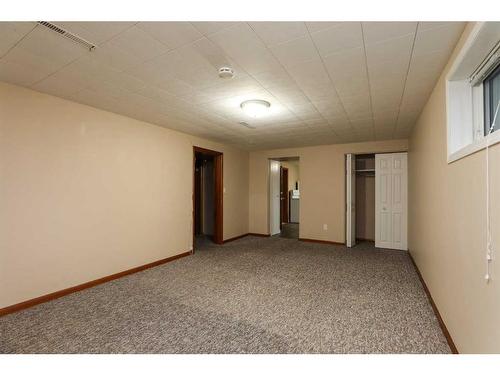 1918 9 Avenue North, Lethbridge, AB - Indoor Photo Showing Other Room