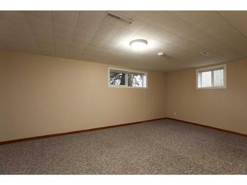 1918 9 Avenue North, Lethbridge, AB - Indoor Photo Showing Other Room