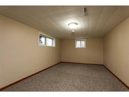 1918 9 Avenue North, Lethbridge, AB - Indoor Photo Showing Other Room