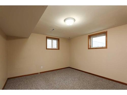 1918 9 Avenue North, Lethbridge, AB - Indoor Photo Showing Other Room