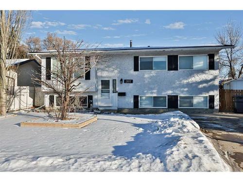 2107 11 Street, Coaldale, AB - Outdoor