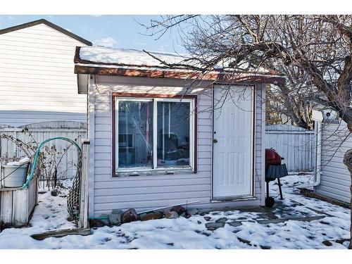 2107 11 Street, Coaldale, AB - Outdoor