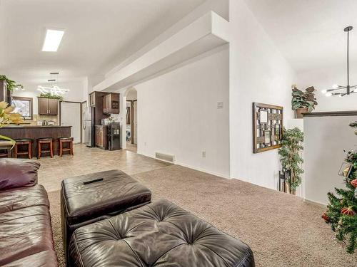 15 Jessie Ursenbach Way North, Lethbridge, AB - Indoor Photo Showing Living Room