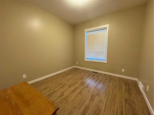 1213 5 Avenue South, Lethbridge, AB - Indoor Photo Showing Other Room