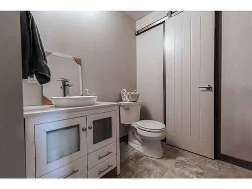 52 Alma Isobell Hodder Crescent Crescent, Lethbridge, AB - Indoor Photo Showing Bathroom