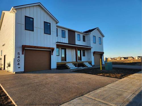 5404 44 A Street, Taber, AB - Outdoor