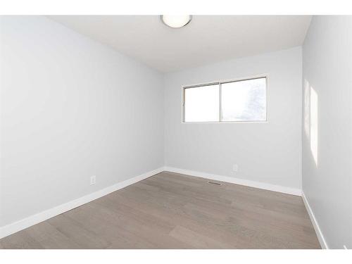 2018 23 Street North, Lethbridge, AB - Indoor Photo Showing Other Room