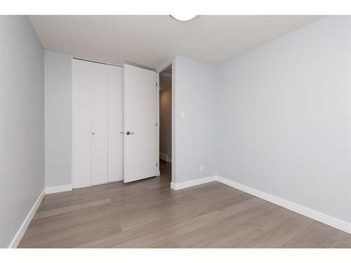 2018 23 Street North, Lethbridge, AB - Indoor Photo Showing Other Room