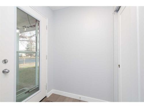 2018 23 Street North, Lethbridge, AB - Indoor Photo Showing Other Room