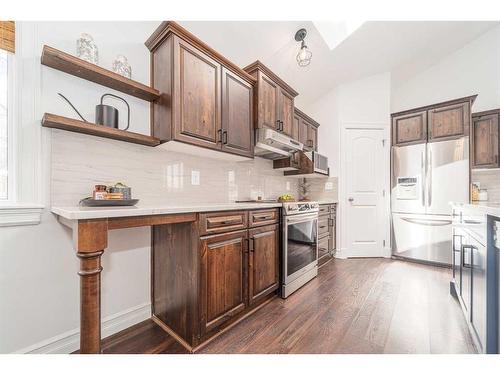 559 Canyon Cove West, Lethbridge, AB - Indoor Photo Showing Kitchen