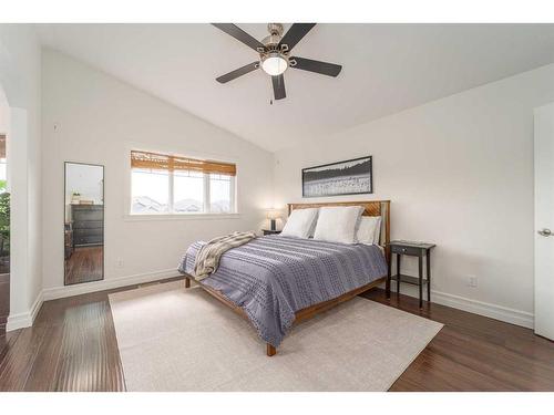 559 Canyon Cove West, Lethbridge, AB - Indoor Photo Showing Bedroom