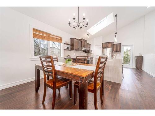 559 Canyon Cove West, Lethbridge, AB - Indoor Photo Showing Dining Room