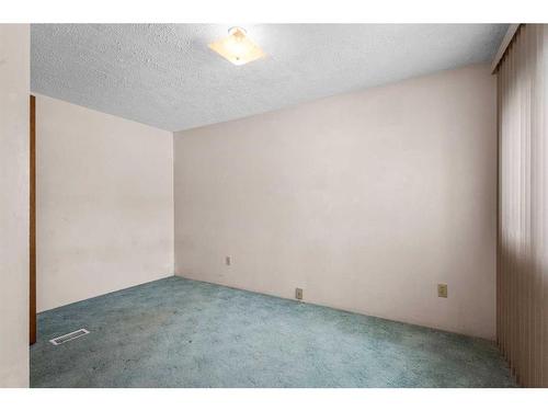 4913 51 Avenue, Stavely, AB - Indoor Photo Showing Other Room