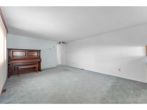 4913 51 Avenue, Stavely, AB - Indoor Photo Showing Other Room