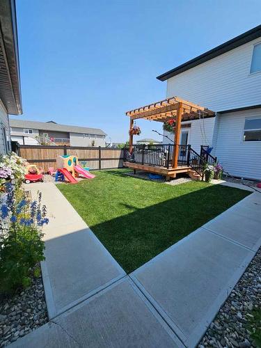 645 Aquitania Boulevard West, Lethbridge, AB - Outdoor