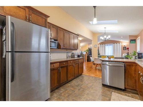 311 Barons Street, Nobleford, AB - Indoor Photo Showing Kitchen