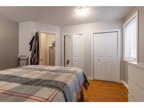 311 Barons Street, Nobleford, AB - Indoor Photo Showing Bedroom