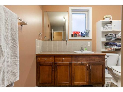 311 Barons Street, Nobleford, AB - Indoor Photo Showing Bathroom