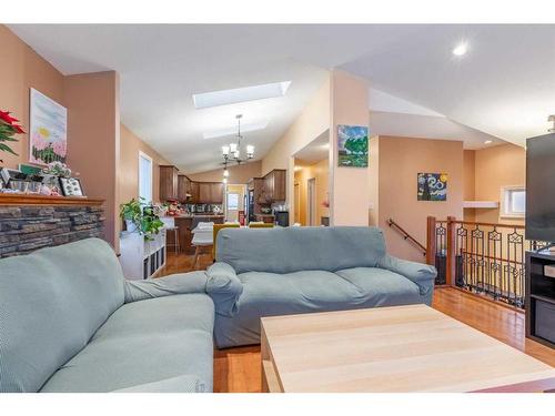 311 Barons Street, Nobleford, AB - Indoor Photo Showing Living Room