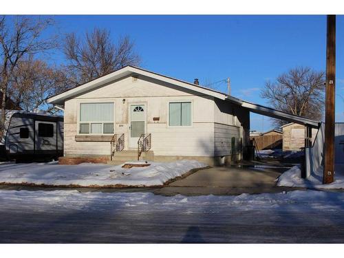 205 2Nd Street, Picture Butte, AB - Outdoor