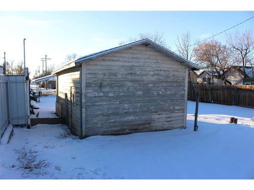 205 2Nd Street, Picture Butte, AB - Outdoor