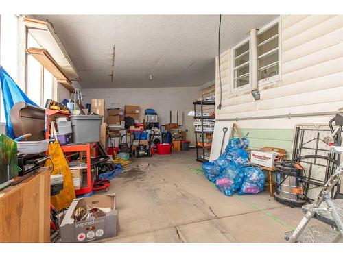 343 1St Street West, Cardston, AB - Indoor Photo Showing Garage