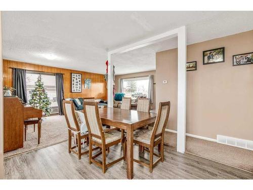 501 51 Avenue, Coalhurst, AB - Indoor Photo Showing Dining Room