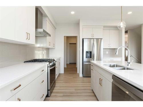 1400 Halifax Road West, Lethbridge, AB - Indoor Photo Showing Kitchen With Stainless Steel Kitchen With Double Sink With Upgraded Kitchen