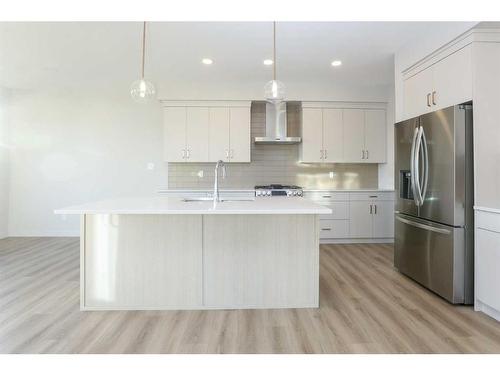 1400 Halifax Road West, Lethbridge, AB - Indoor Photo Showing Kitchen With Stainless Steel Kitchen With Upgraded Kitchen