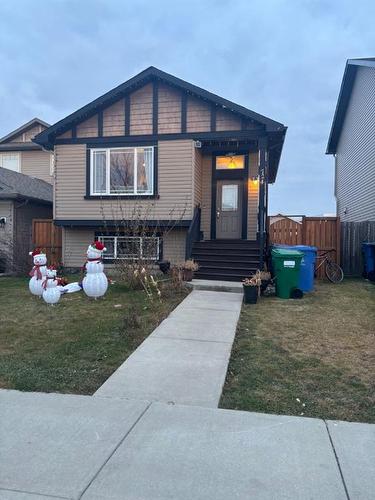 724 Florence Ho Leong Crescent North, Lethbridge, AB - Outdoor