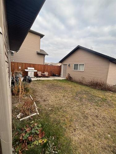 724 Florence Ho Leong Crescent North, Lethbridge, AB - Outdoor With Exterior