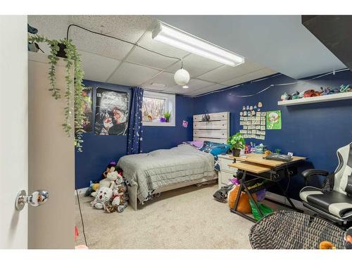 1124 29A Street South, Lethbridge, AB - Indoor Photo Showing Bedroom