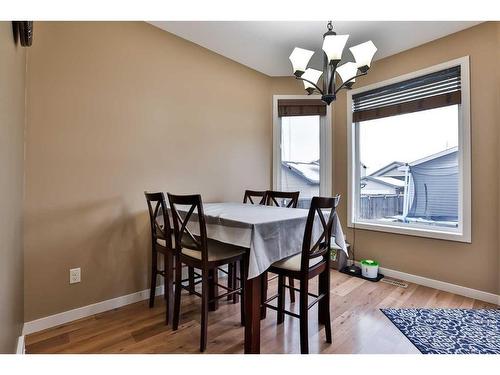 574 Mary Cameron Crescent North, Lethbridge, AB - Indoor Photo Showing Dining Room